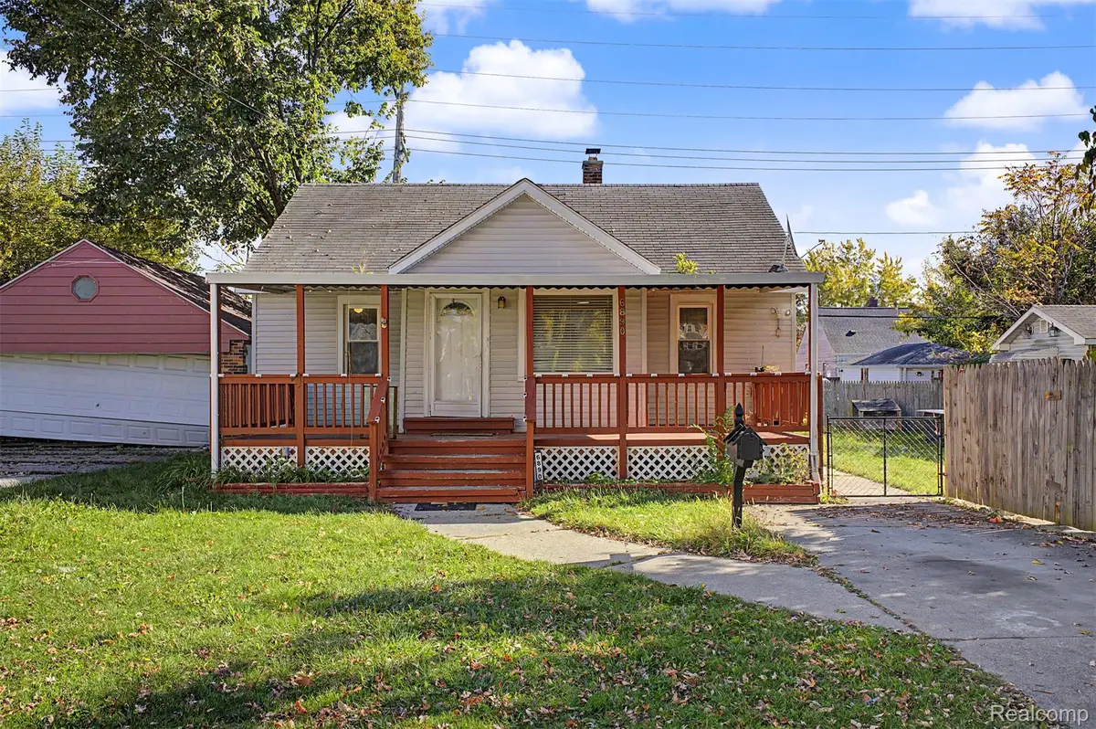 6890 Greenview AVE, Detroit, MI 48228 - #1