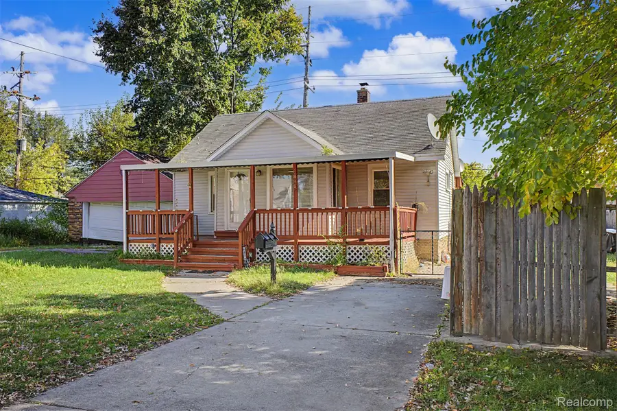 6890 Greenview AVE, Detroit, MI 48228 - #2