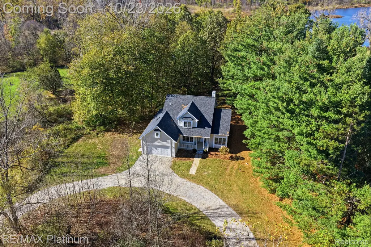 2026 Yorway DR, Howell, MI 48843 - #1