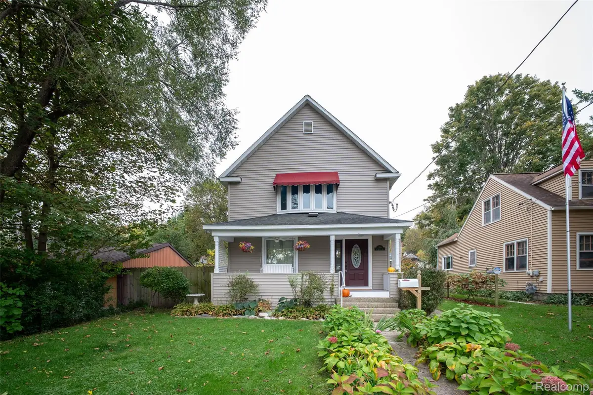 1118 E Alcott ST, Kalamazoo, MI 49001 - #1
