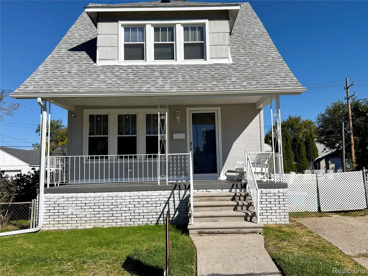 820 White AVE, Lincoln Park, MI 48146 - #1