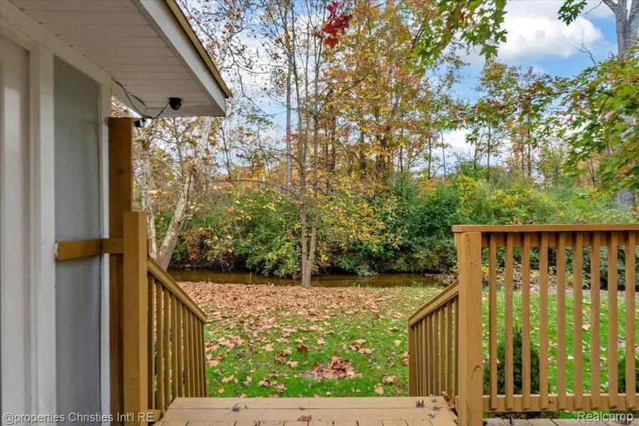 11977 Toma RD, Pinckney, MI 48169 - #3