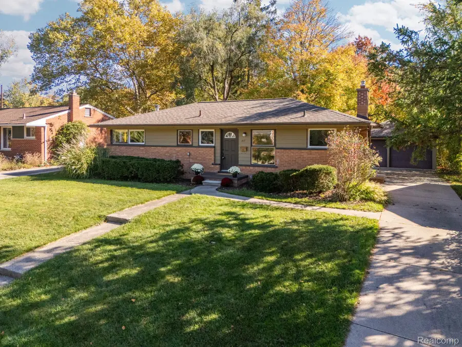 1517 Catalina DR, Ann Arbor, MI 48103 - #3
