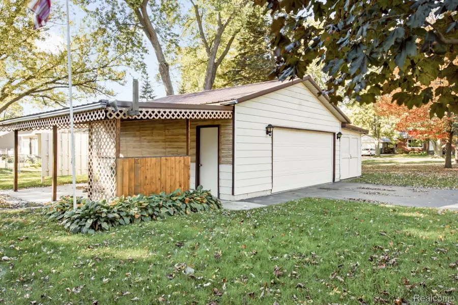 4025 Michel ST, Port Huron, MI 48060 - #2