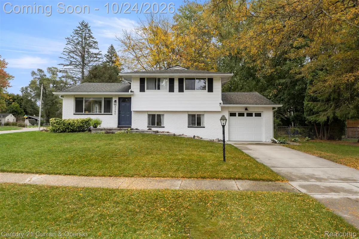 4580 Chadsworth ST, Commerce Township, MI 48382 - #1