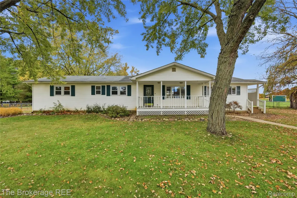 4233 Merwin RD, Lapeer, MI 48446 - #1
