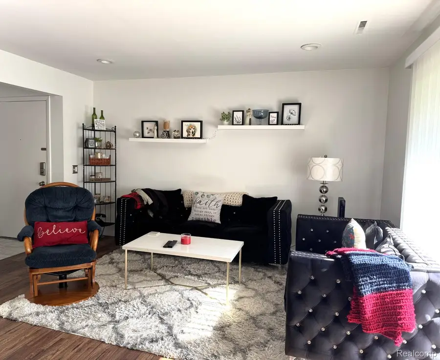 515 W Highland RD E # E 3, Howell, MI 48843 - #3