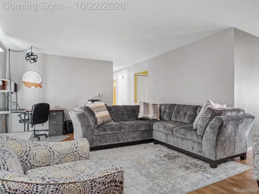 3708 Kent ST, Flint, MI 48503 - #3