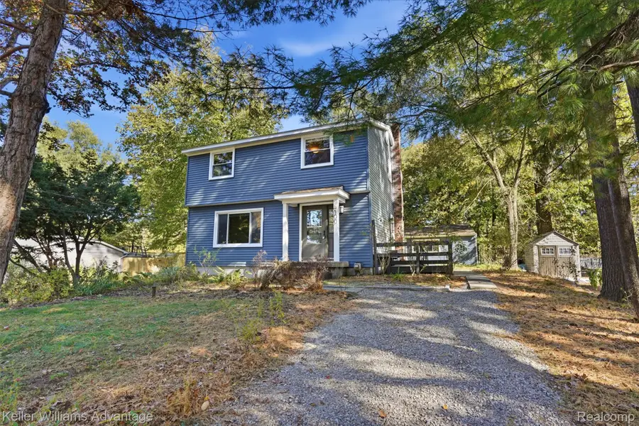 4100 Long Leaf, Commerce Township, MI 48382 - #3