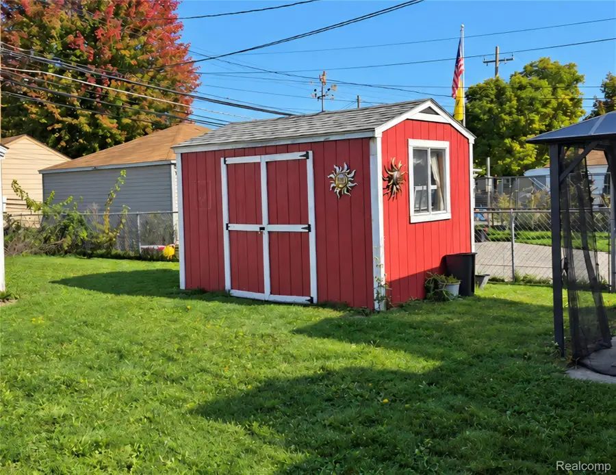 1040 Ford BLVD, Lincoln Park, MI 48146 - #3