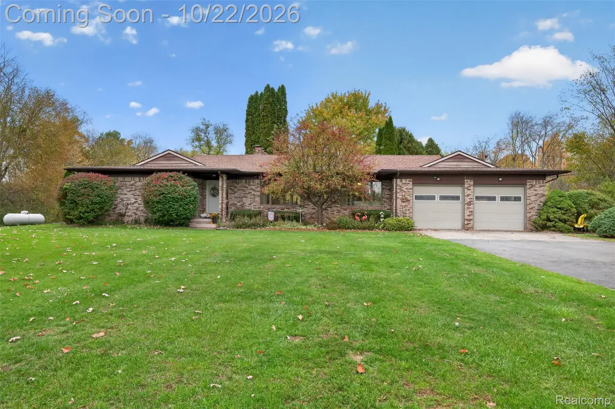 8141 N Elms RD, Flushing, MI 48433 - #1