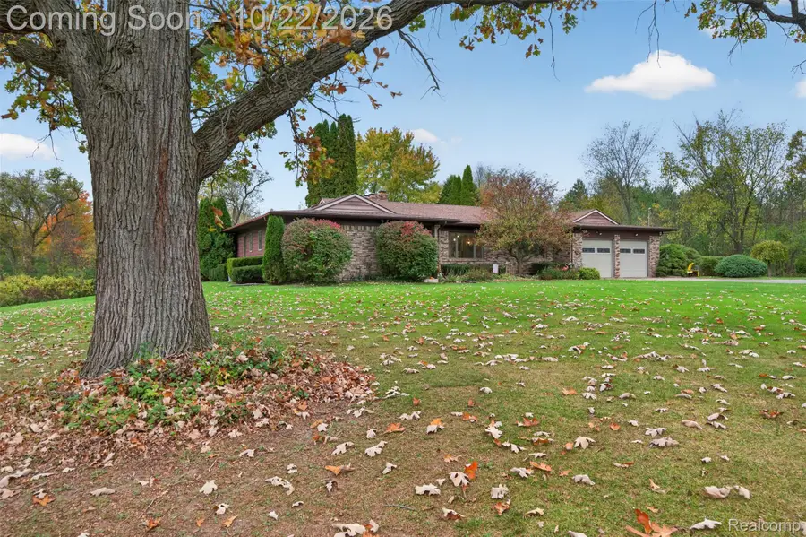 8141 N Elms RD, Flushing, MI 48433 - #2