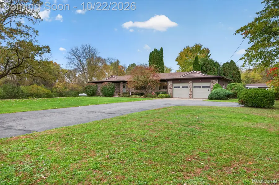 8141 N Elms RD, Flushing, MI 48433 - #3
