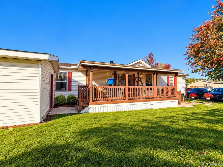6986 Chippewa, Romulus, MI 48174 - #2