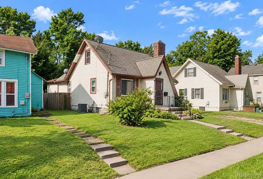 1520 E Oakland AVE, Lansing, MI 48906 - #3