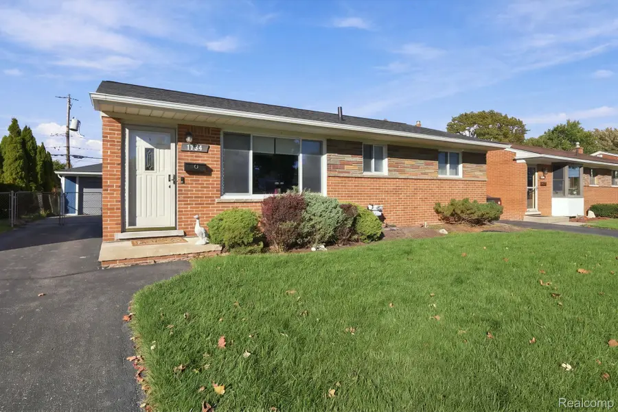 1734 Chaucer AVE, Madison Heights, MI 48071 - #3
