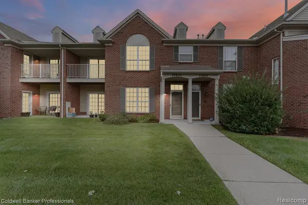 29822 Heritage PKWY, Warren, MI 48092