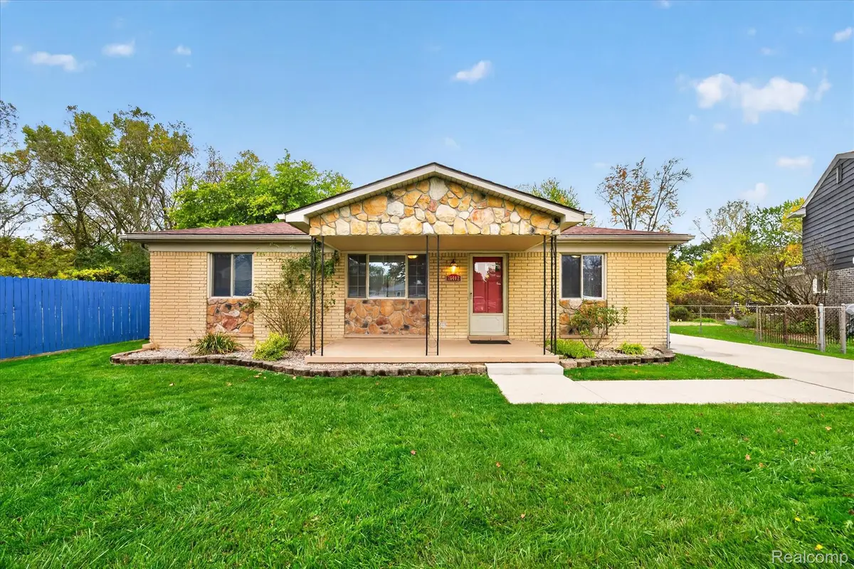 26402 Willow CV, Woodhaven, MI 48183 - #1