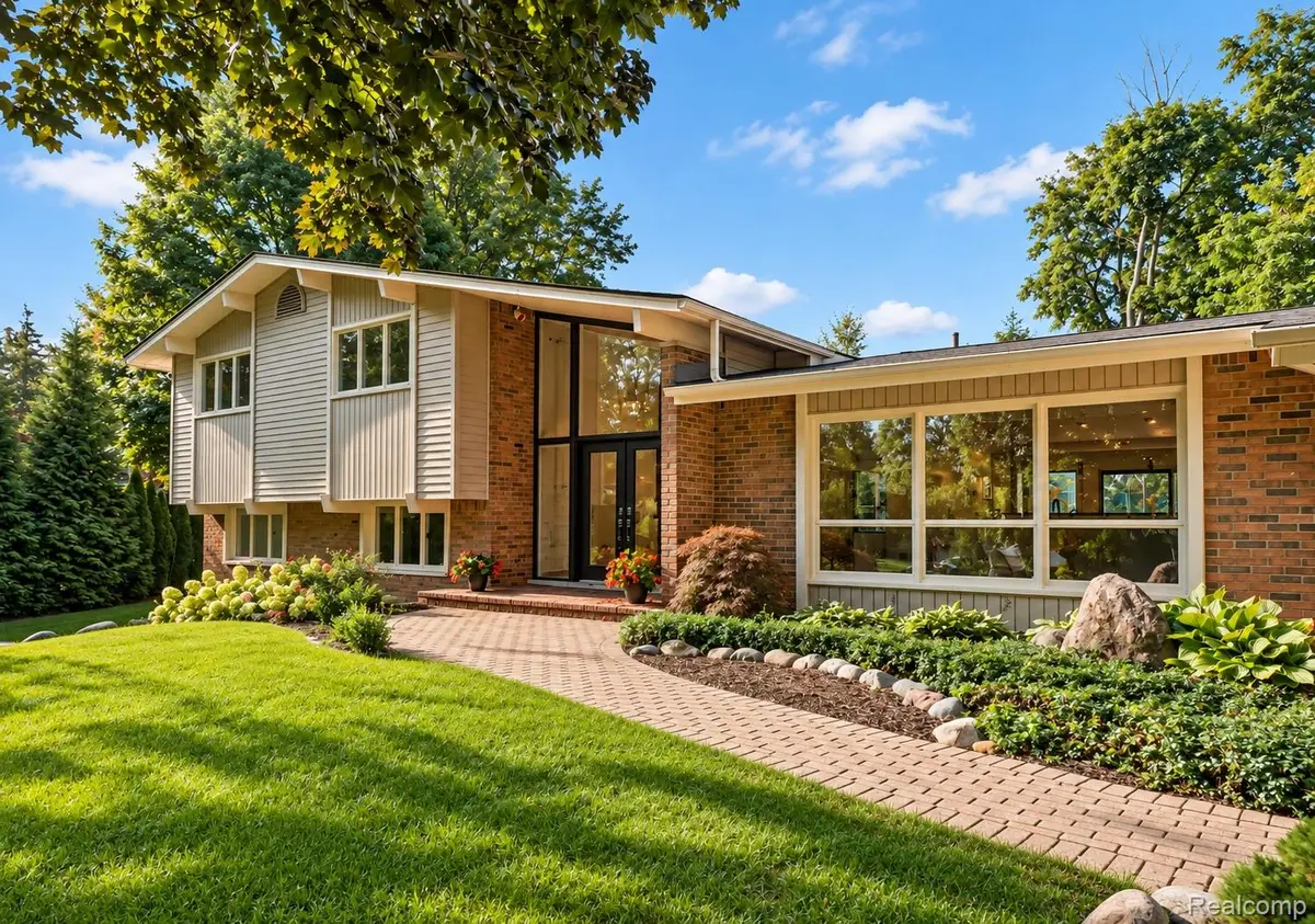 2564 Charel CT, West Bloomfield, MI 48324 - #1