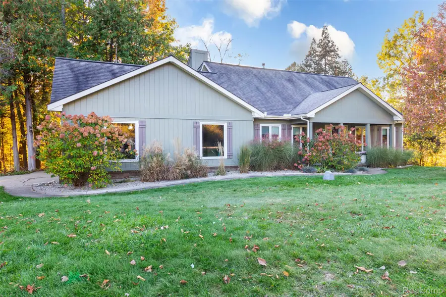 7101 Dark Lake DR, Clarkston, MI 48346 - #2