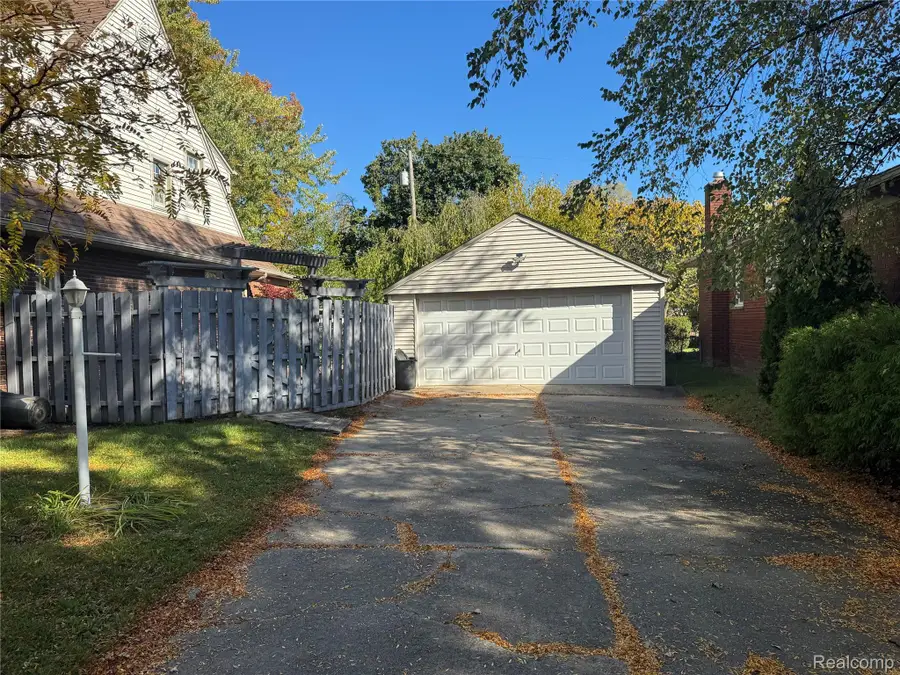 2373 22nd ST, Wyandotte, MI 48192 - #3