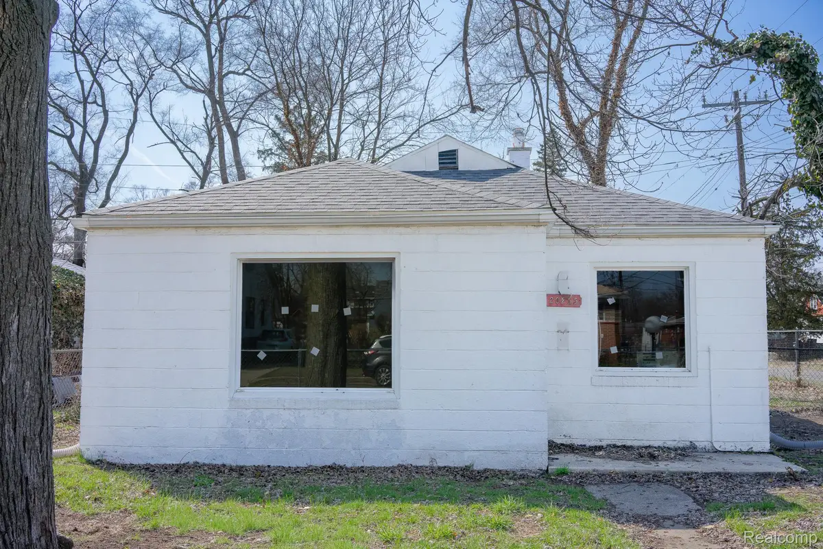 20255 Santa Rosa DR, Detroit, MI 48221 - #1