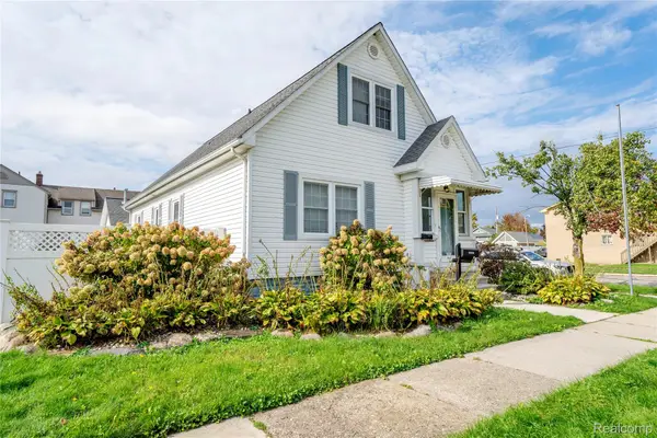 2302 1st ST, Wyandotte, MI 48192