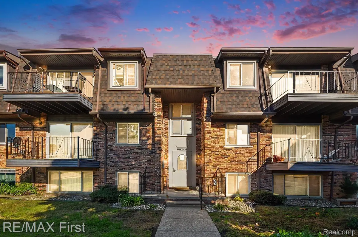 519 Riviera DR, Saint Clair Shores, MI 48080 - #1