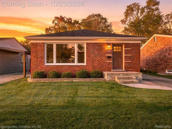 1112 E 4th ST, RoyalOak, MI 48067