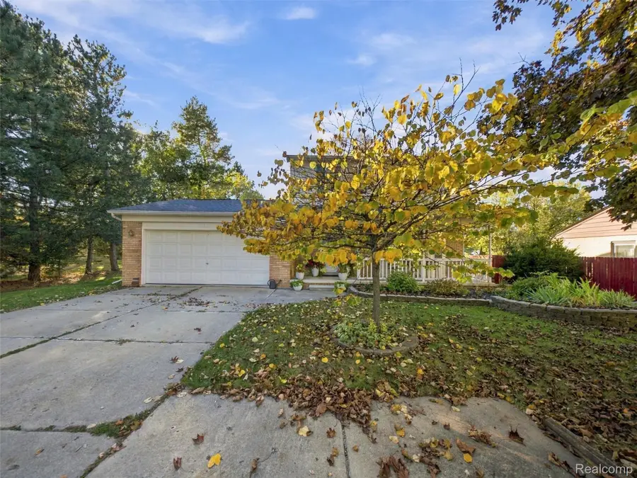 2900 S Livernois RD, Rochester Hills, MI 48307 - #2