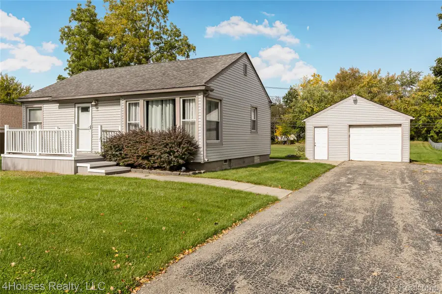 435 E Walton BLVD, Pontiac, MI 48340 - #3