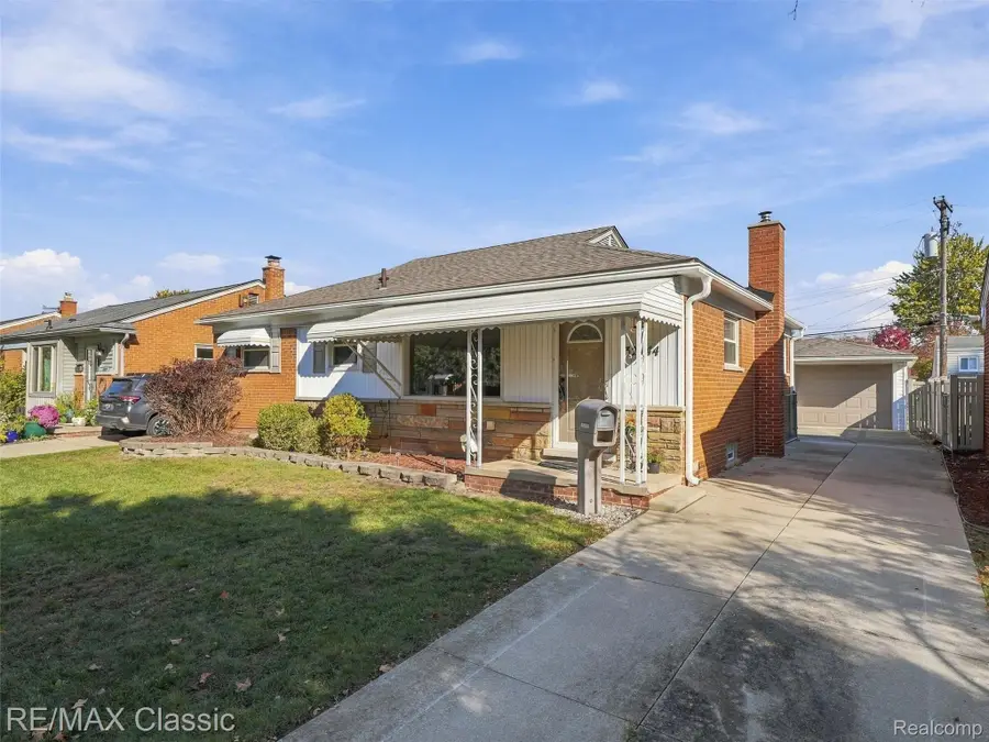 32744 Sandra LN, Westland, MI 48185 - #3