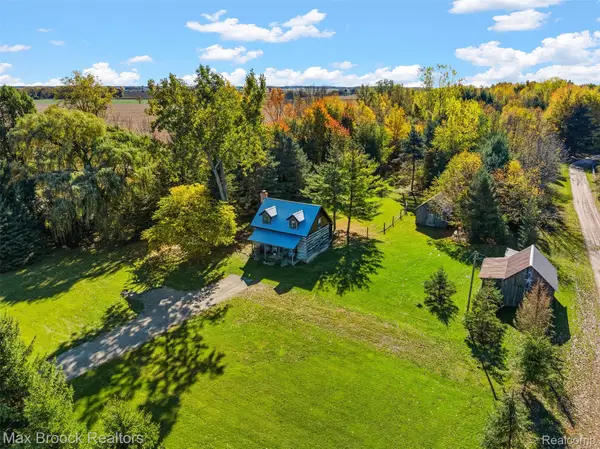 7686 Rossman RD, Kingston, MI 48741