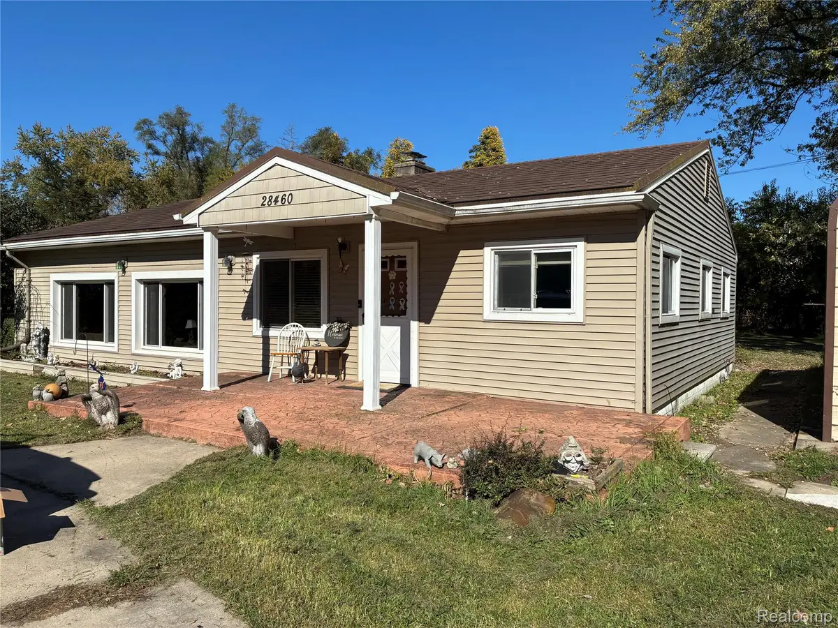 28460 Shiawassee RD, Farmington Hills, MI 48336 - #1