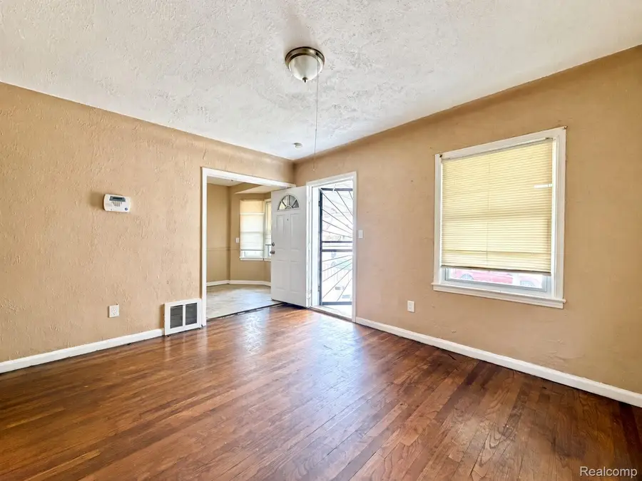 11696 Glastonbury AVE, Detroit, MI 48228 - #3