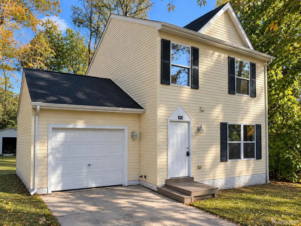 2484 Thornton AVE, Flint, MI 48504 - #1