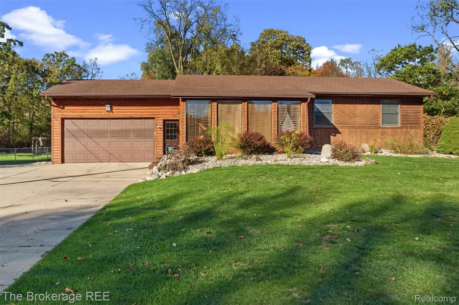 6241 Finch LN, Flint, MI 48506 - #2
