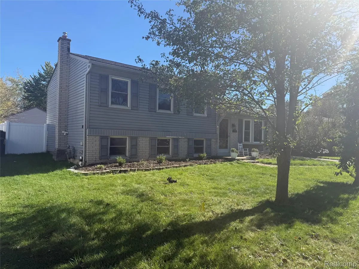 50436 Spruce DR, Chesterfield, MI 48047 - #1