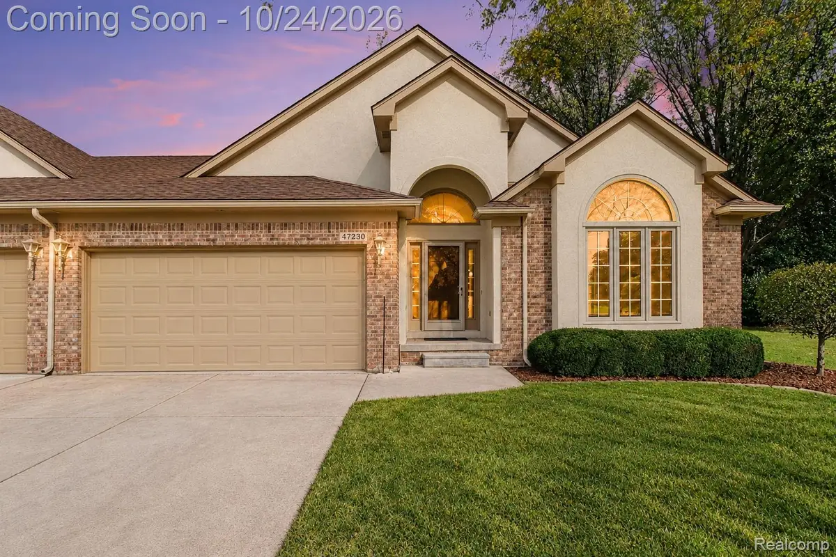 47230 Hunters Chase DR, Macomb, MI 48042 - #1
