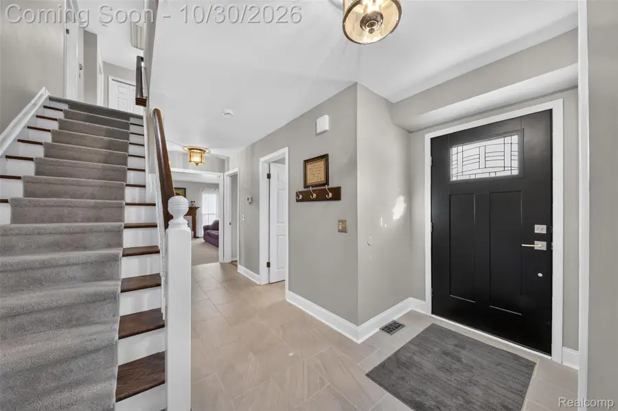22041 Cascade DR, Novi, MI 48375 - #3
