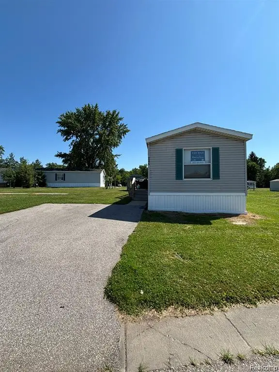 4101 S Sheridan RD  # 246, Lennon, MI 48449