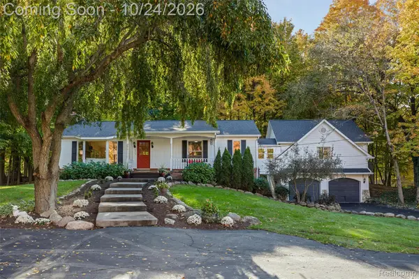 631 Fairbrook ST, Northville, MI 48167