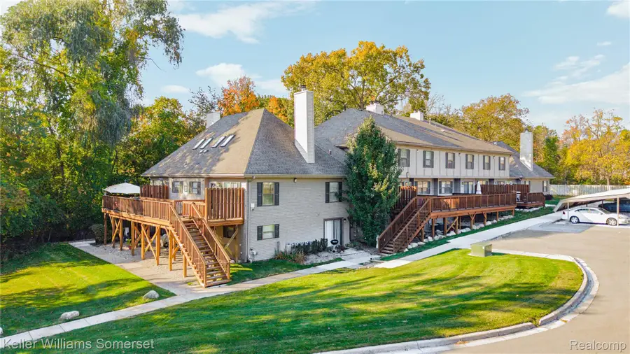 24739 Cashmere CT, Southfield, MI 48033 - #2