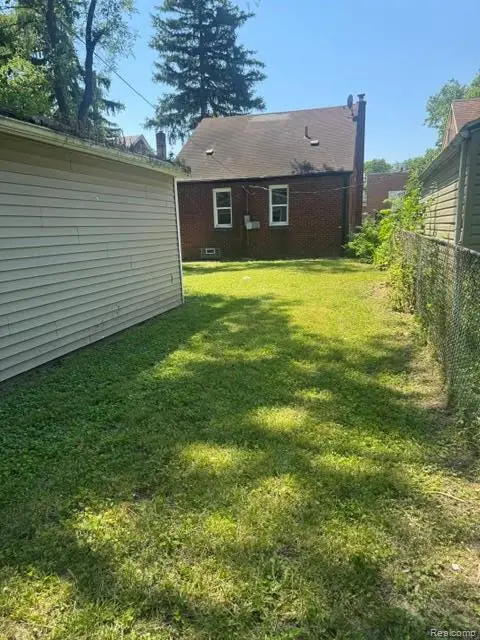 10006 Auburn ST, Detroit, MI 48228 - #2