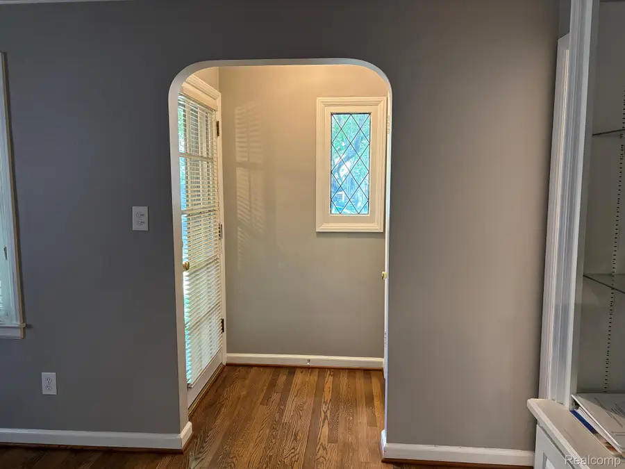 910 CHESTNUT ST, Birmingham, MI 48009 - #3