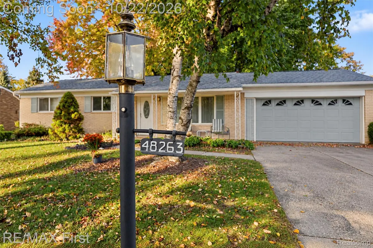 48263 Bluebird DR, Shelby, MI 48317 - #1
