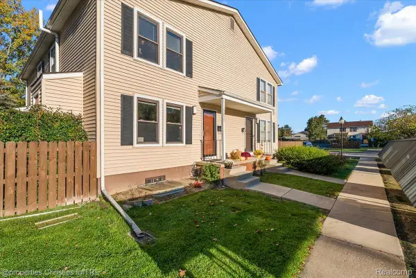 2822 Roundtree BLVD, Ypsilanti, MI 48197