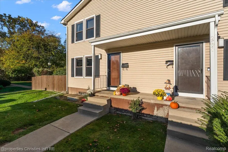 2822 Roundtree BLVD, Ypsilanti, MI 48197 - #3