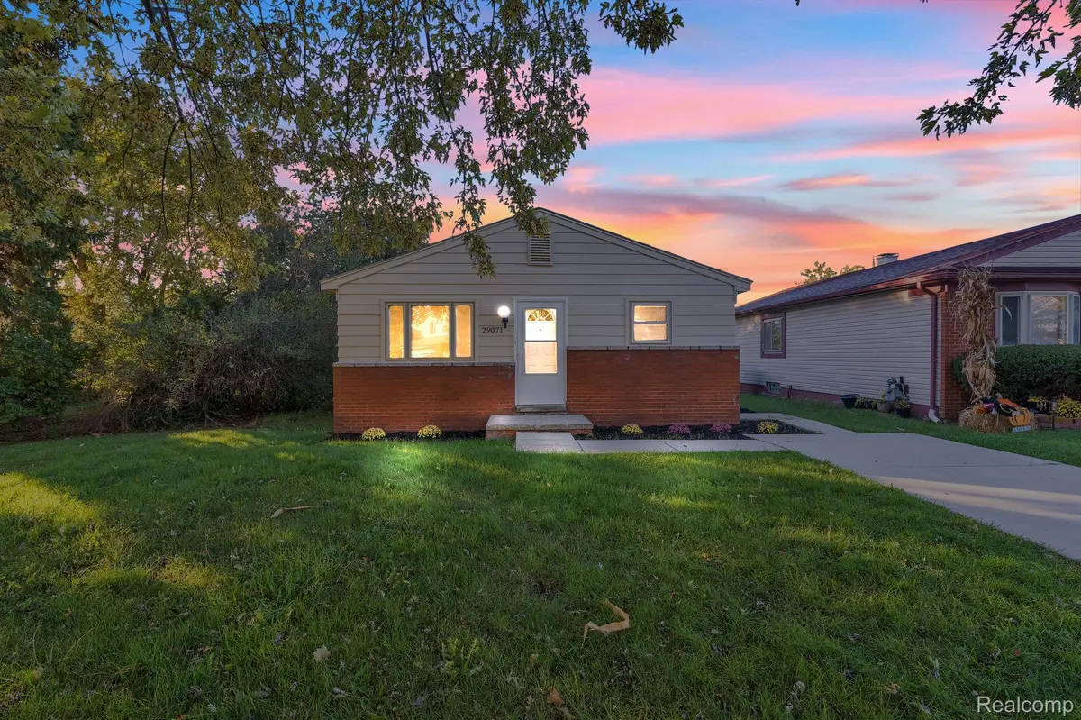 29071 Annapolis RD, Westland, MI 48186 - #1