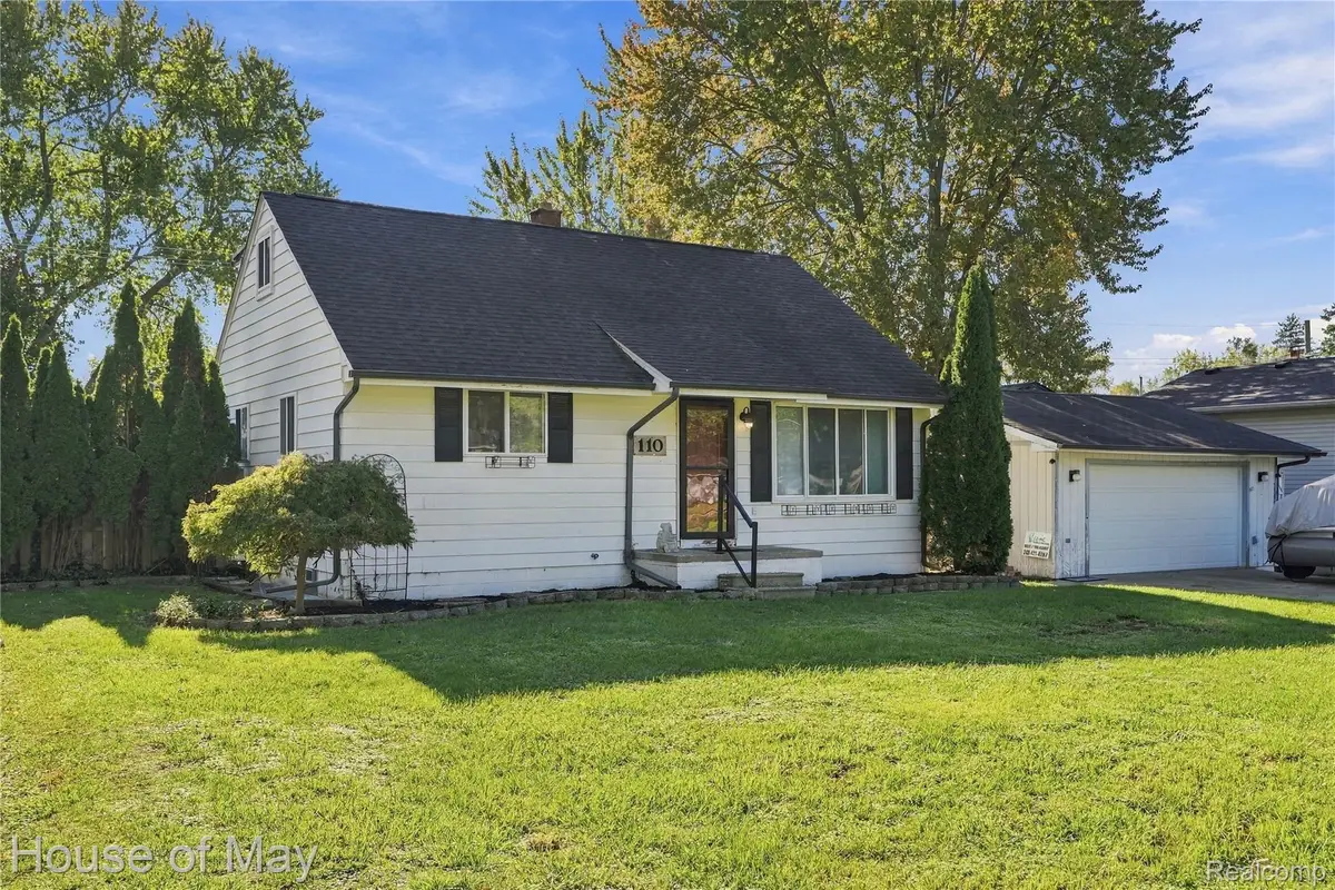 110 Briscoe BLVD, Waterford, MI 48327 - #1